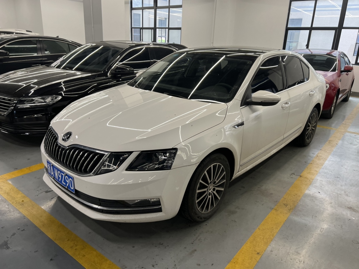 Skoda Octavia 2020 Skoda Octavia 2020 car image