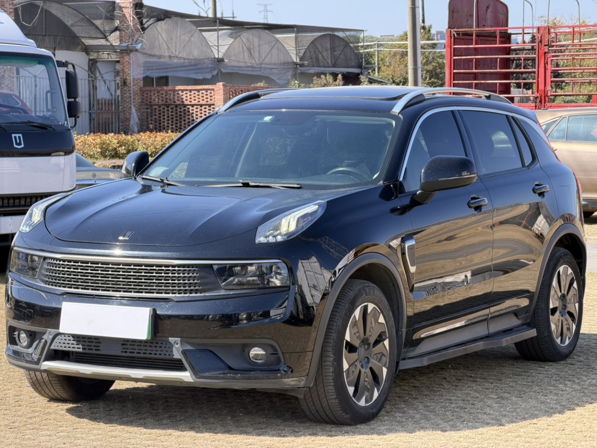 Lynk & Co 01 EM-P 2018 car image 