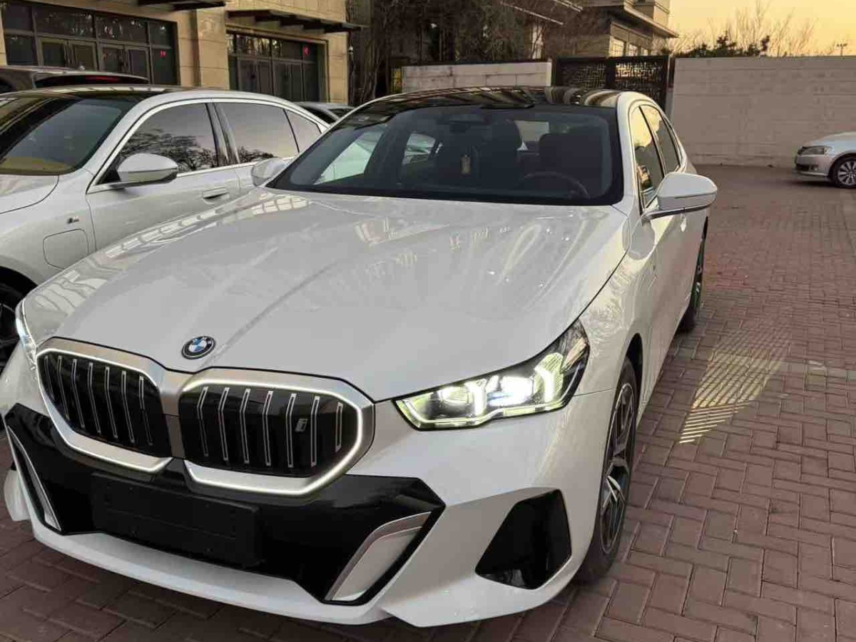 BMW i5 2025 BMW i5 2025 car image