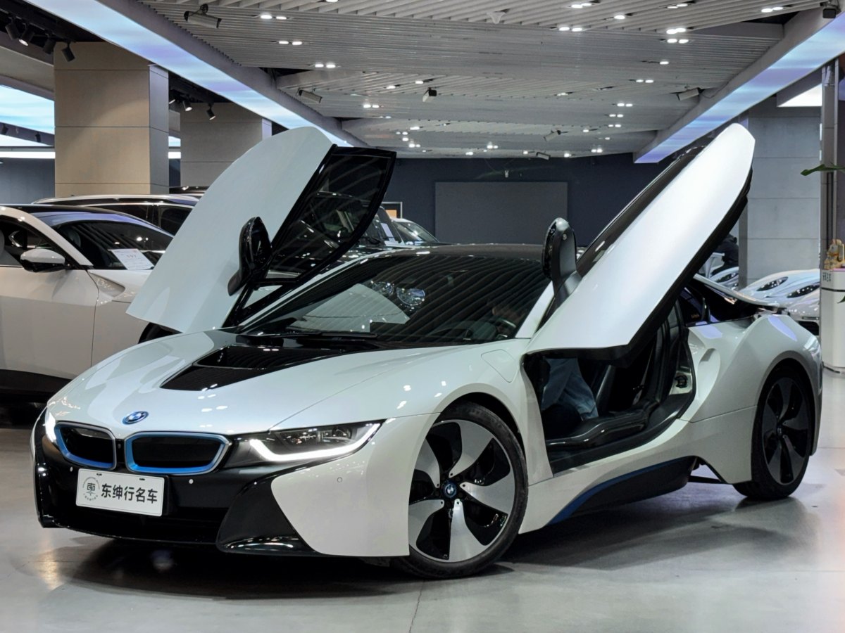BMW i8 2019 BMW i8 2019 car image