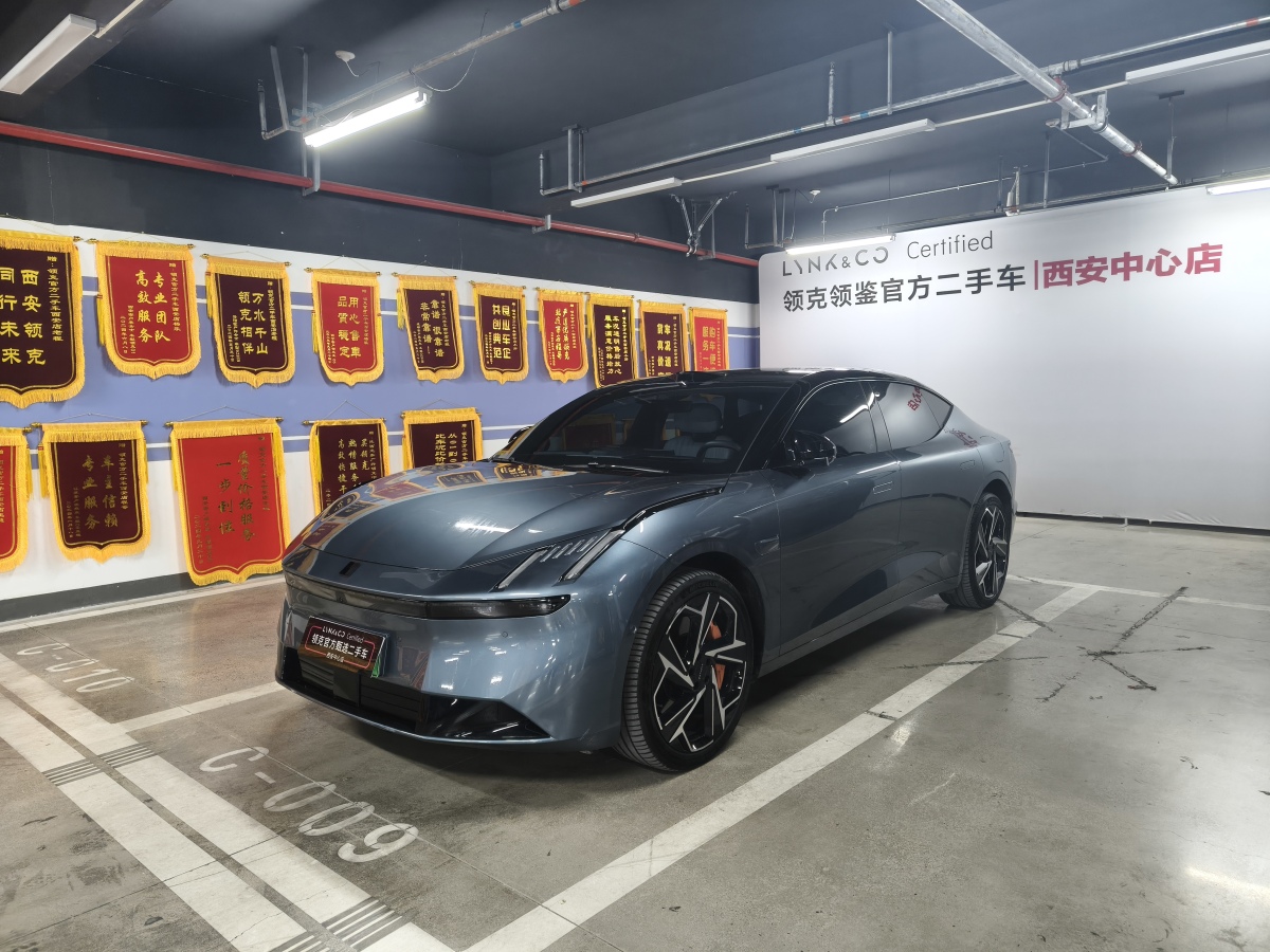 Lynk & Co Z10 2024 car image 