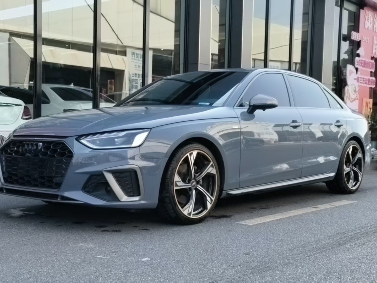 Audi A4L 2023 immagine di auto 