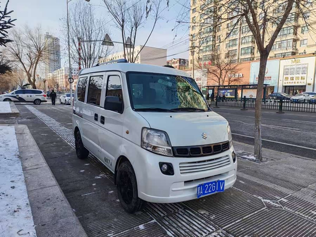 Suzuki Landy 2013 immagine di auto 