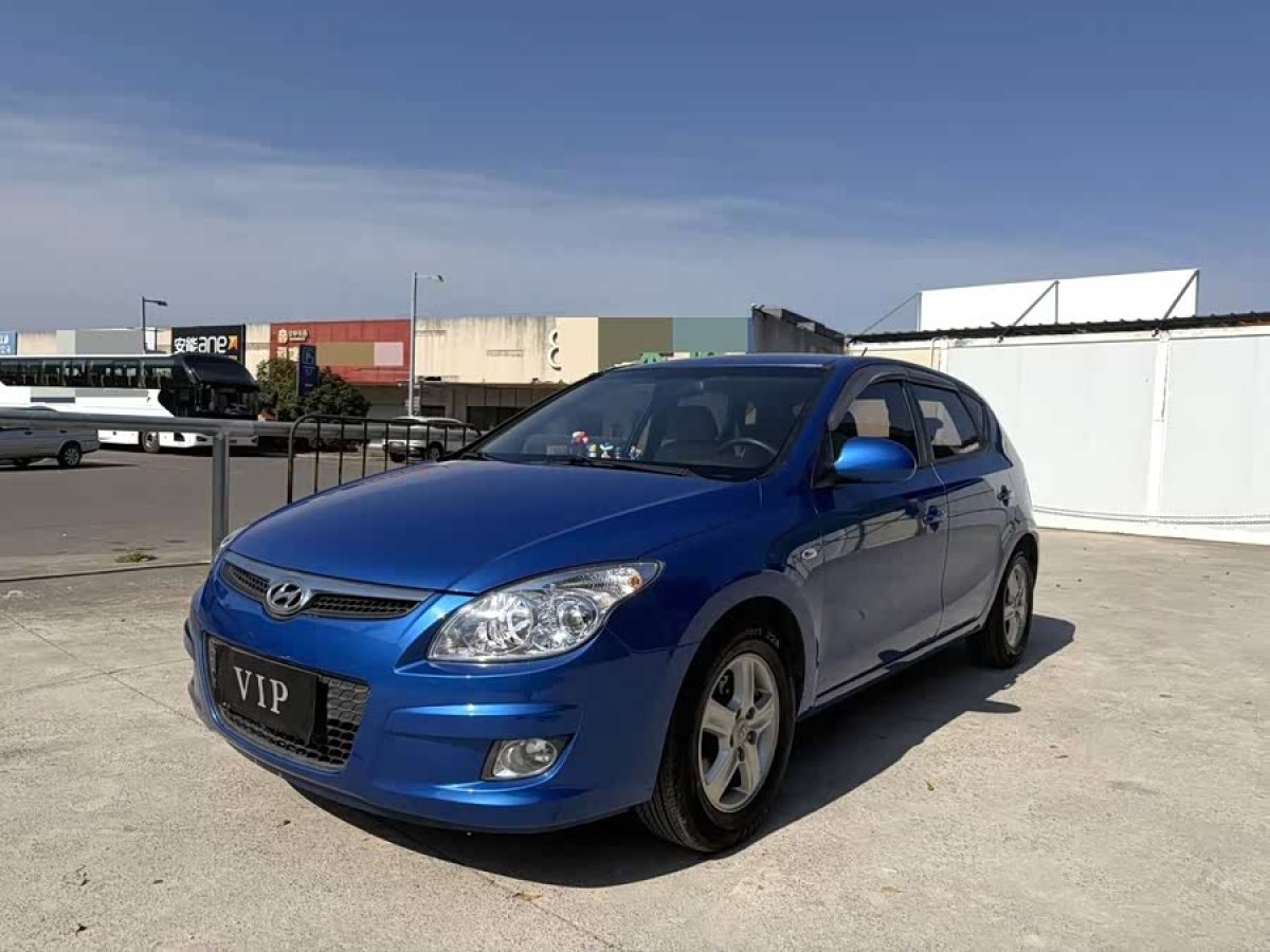 Hyundai i30 2011 car image 