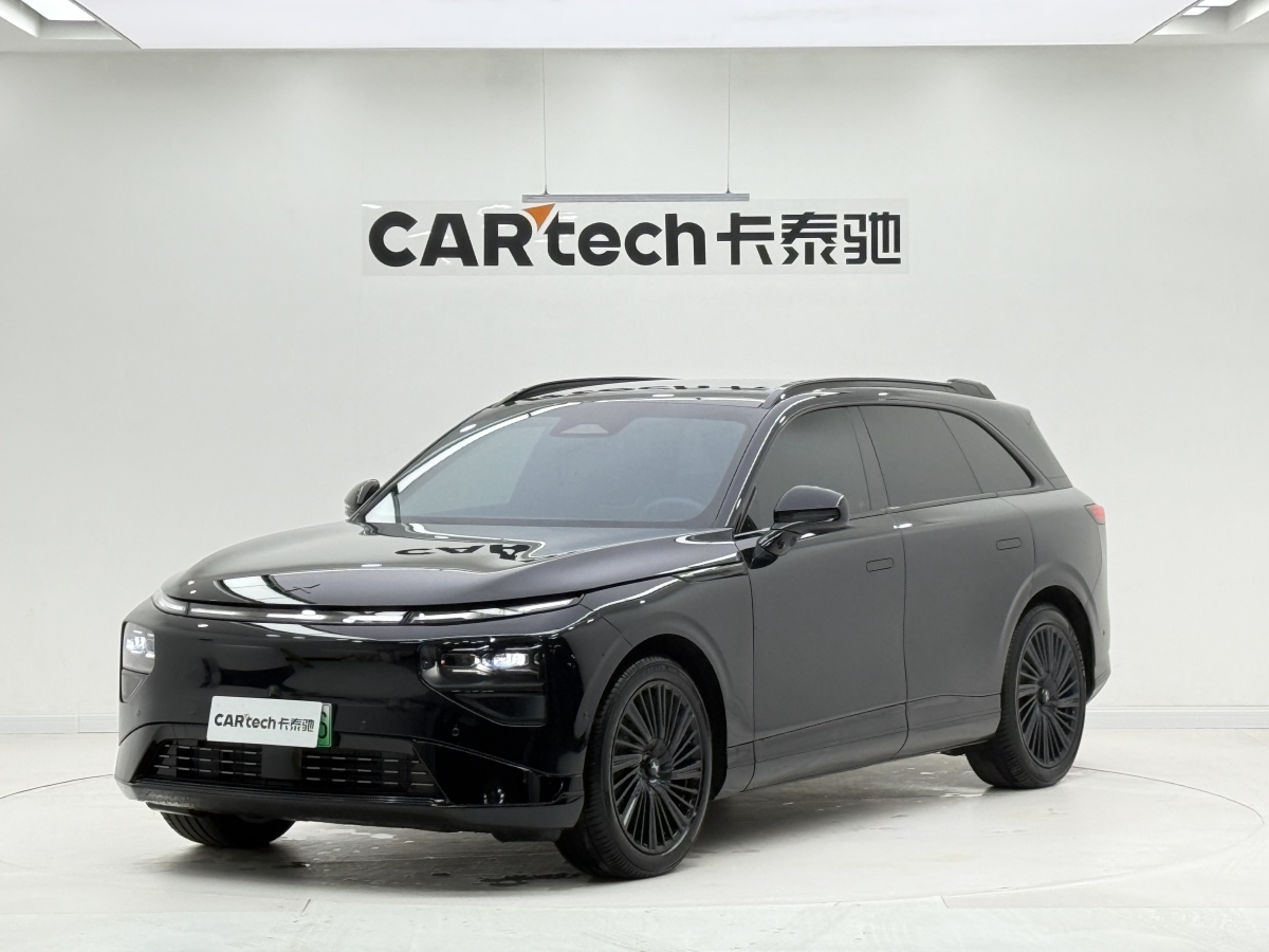 Xpeng G9 2025 immagine di auto 