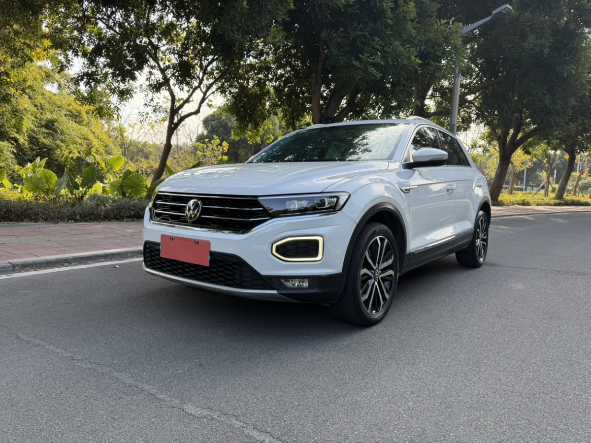 Volkswagen T-Roc 2021 Volkswagen T-Roc 2021 car image