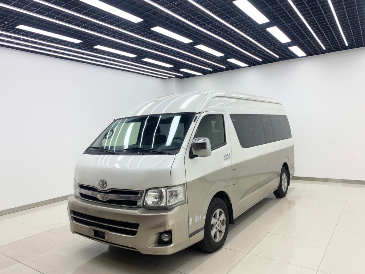 Toyota Hiace 2012 Toyota Hiace 2012 immagine di auto