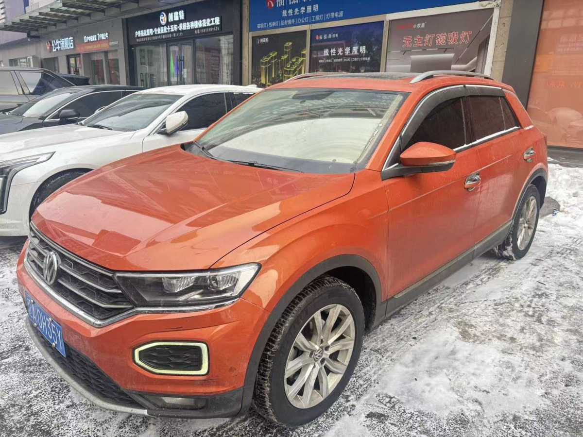 Volkswagen T-Roc 2019 car image 