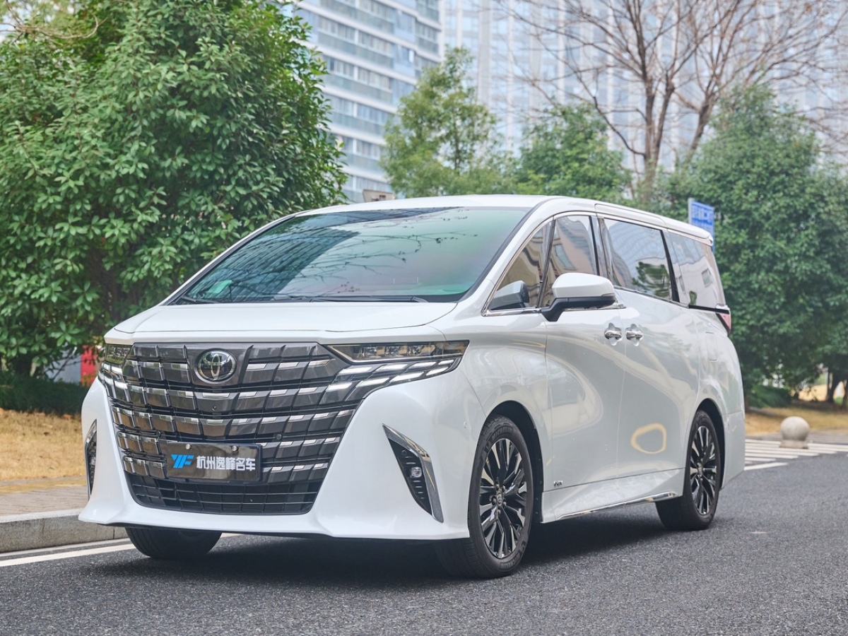 Toyota Alphard 2024 car image 
