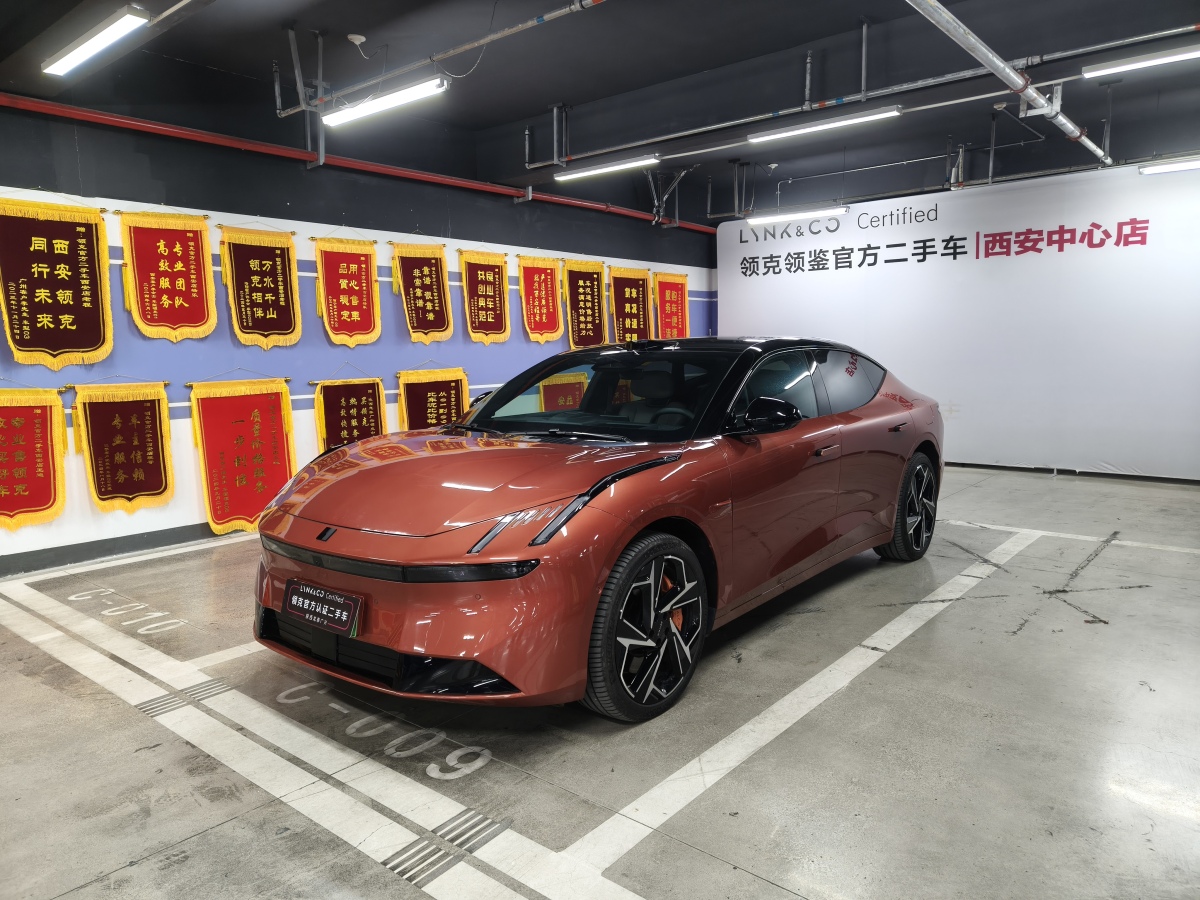 Lynk & Co Z10 2025 immagine di auto 