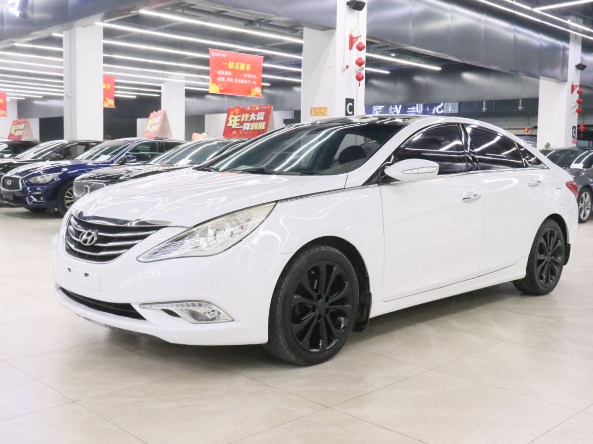 Hyundai Sonata 2013 immagine di auto 