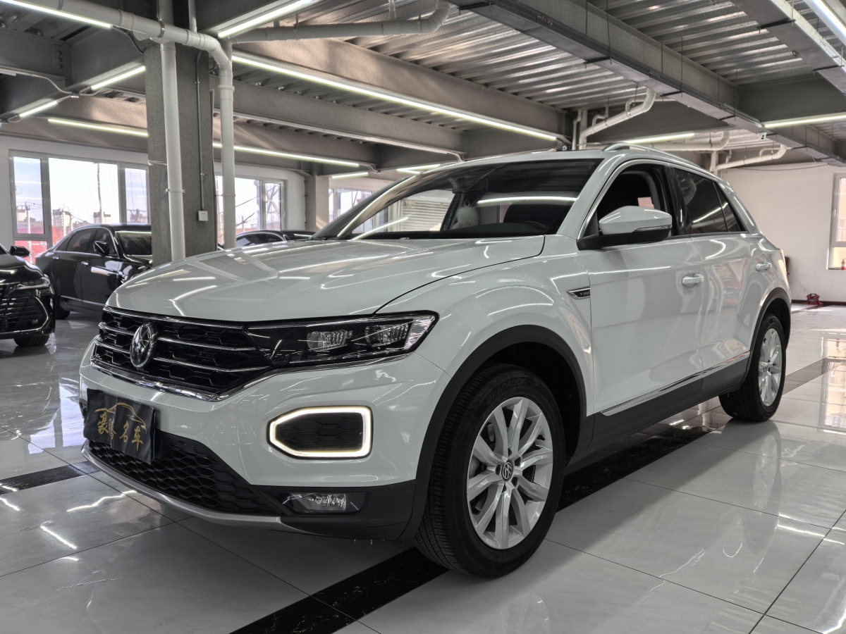 Volkswagen T-Roc 2020 Volkswagen T-Roc 2020 car image