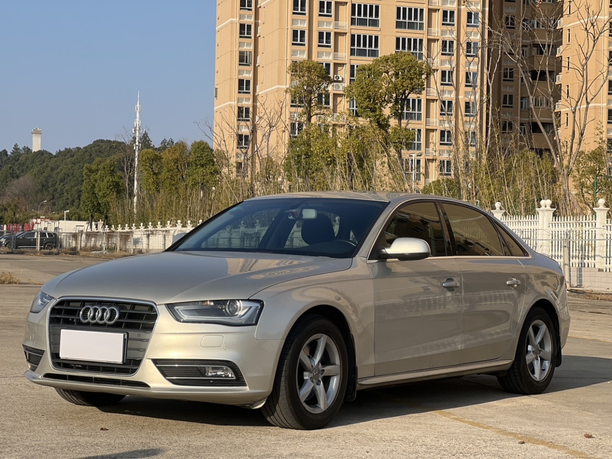 Audi A4L 2014 Audi A4L 2014 car image