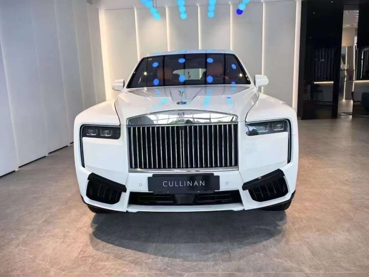 Rolls-Royce Cullinan Rolls-Royce Cullinan car image