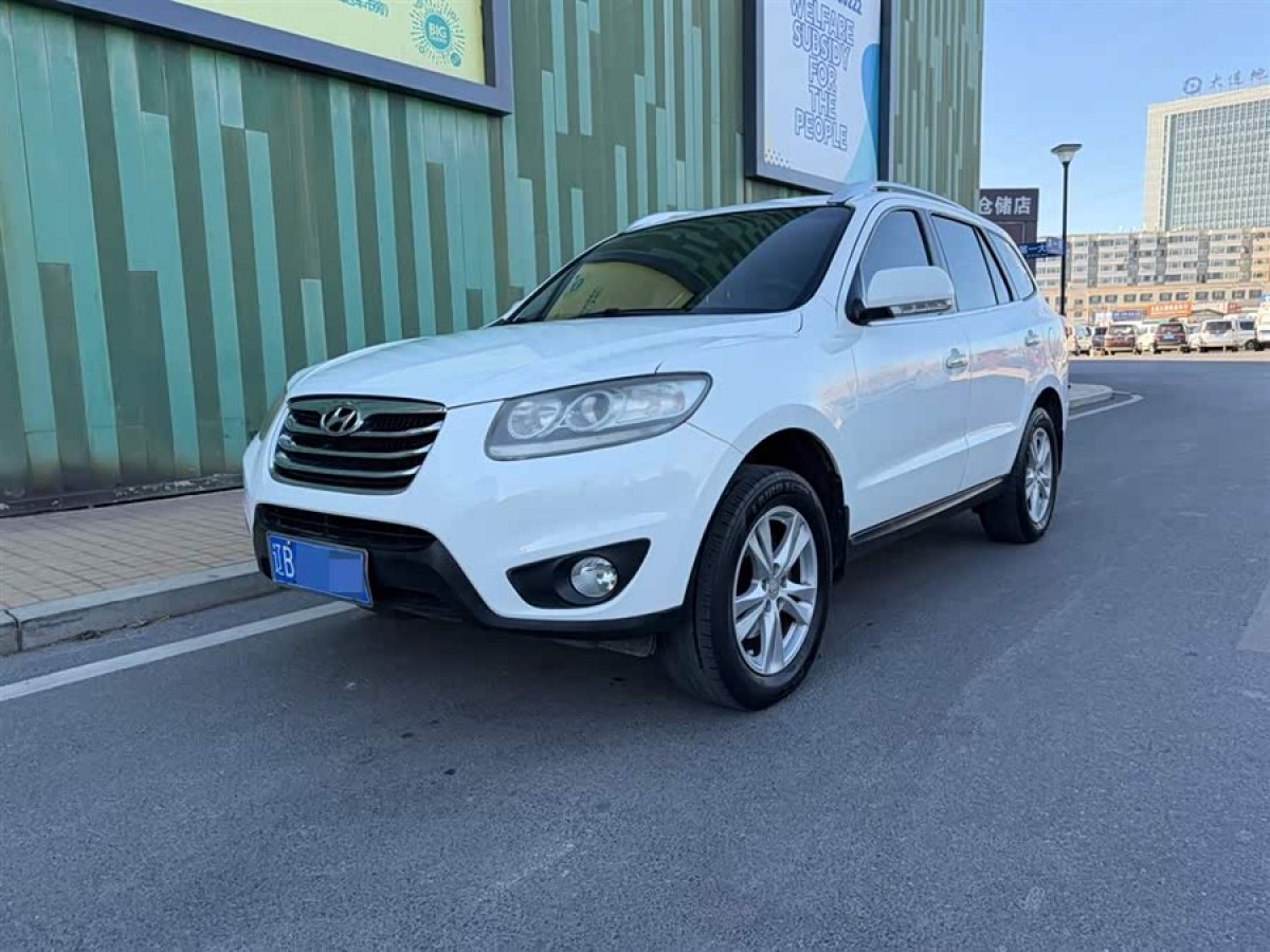 Hyundai Santa Fe Classic 2010 car image 