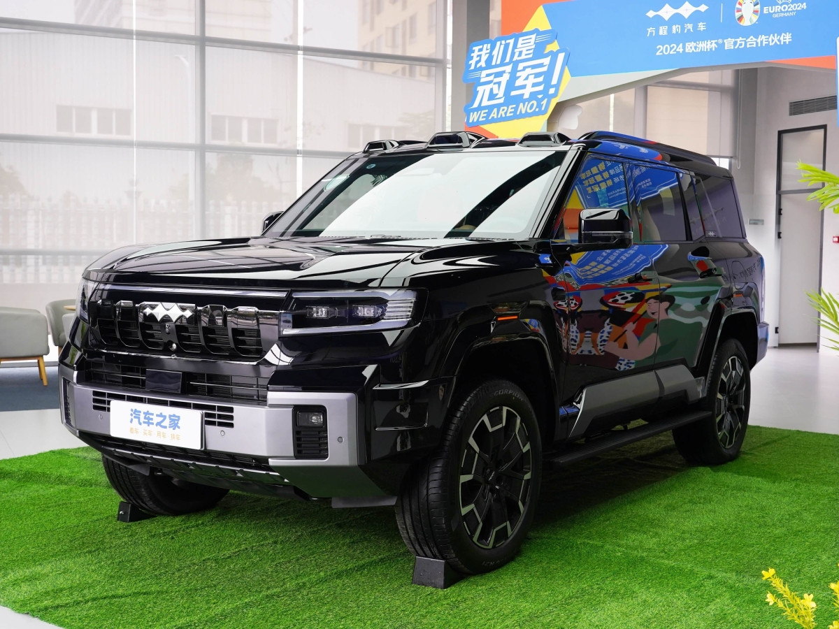 FangChengBao Leopard 8 2025 FangChengBao Leopard 8 2025 car image