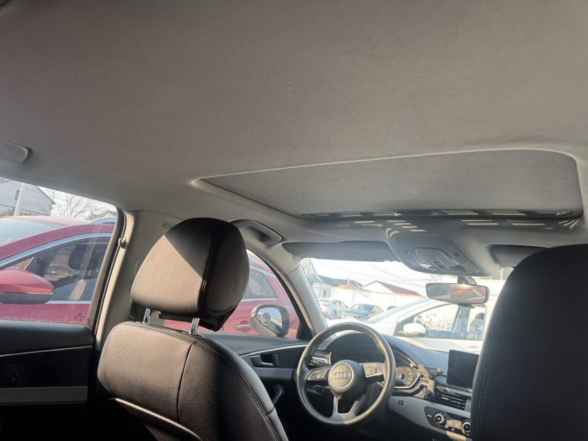 Audi A4L 2017 Audi A4L 2017 immagine di auto