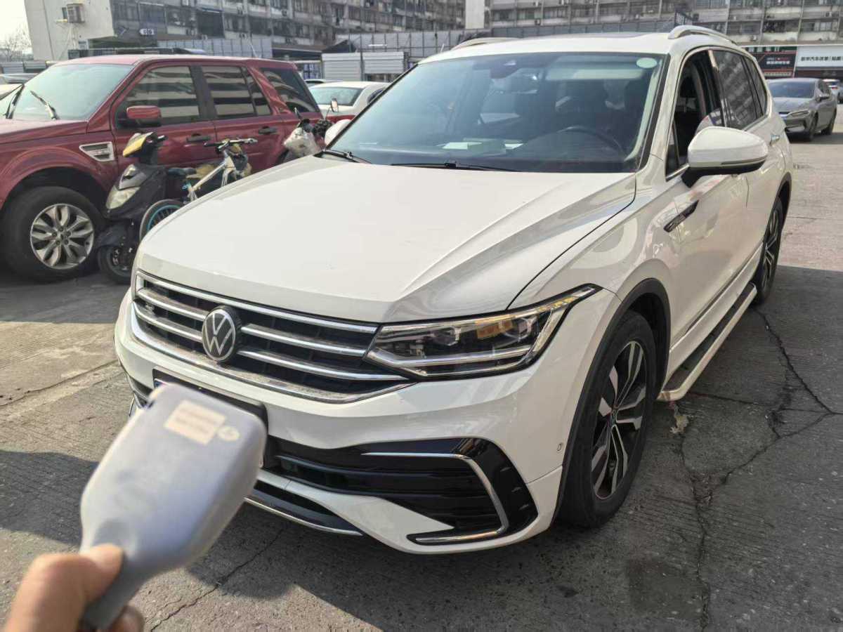 Citroen Tiguan L 2022 Citroen Tiguan L 2022 car image