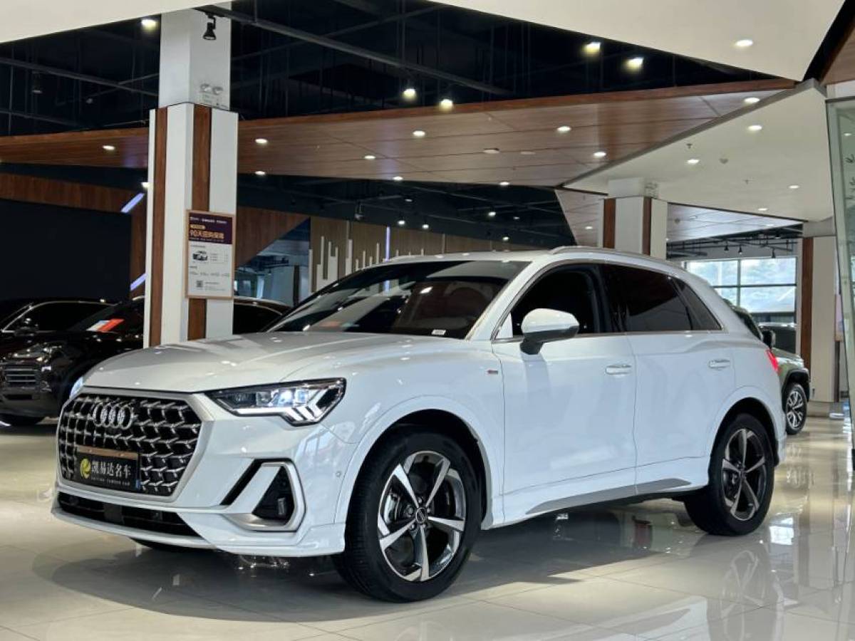 Audi Q3 2024 car image 