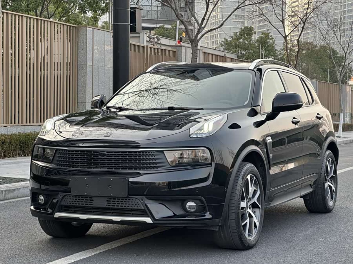 Lynk & Co 01 EM-P 2019 Lynk & Co 01 EM-P 2019 car image