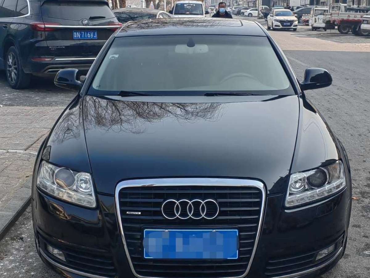 Audi 2010 car image 