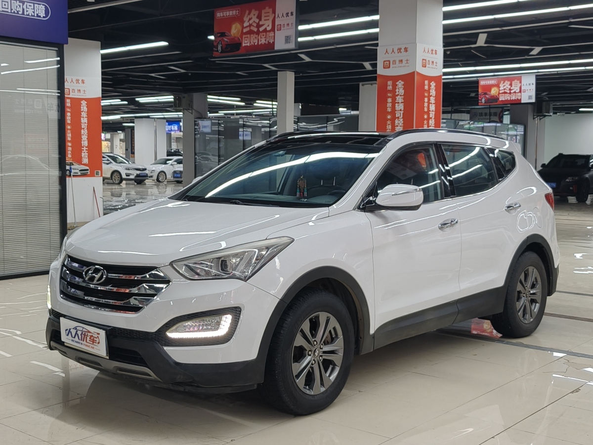 Hyundai Santa Fe 2013 car image 