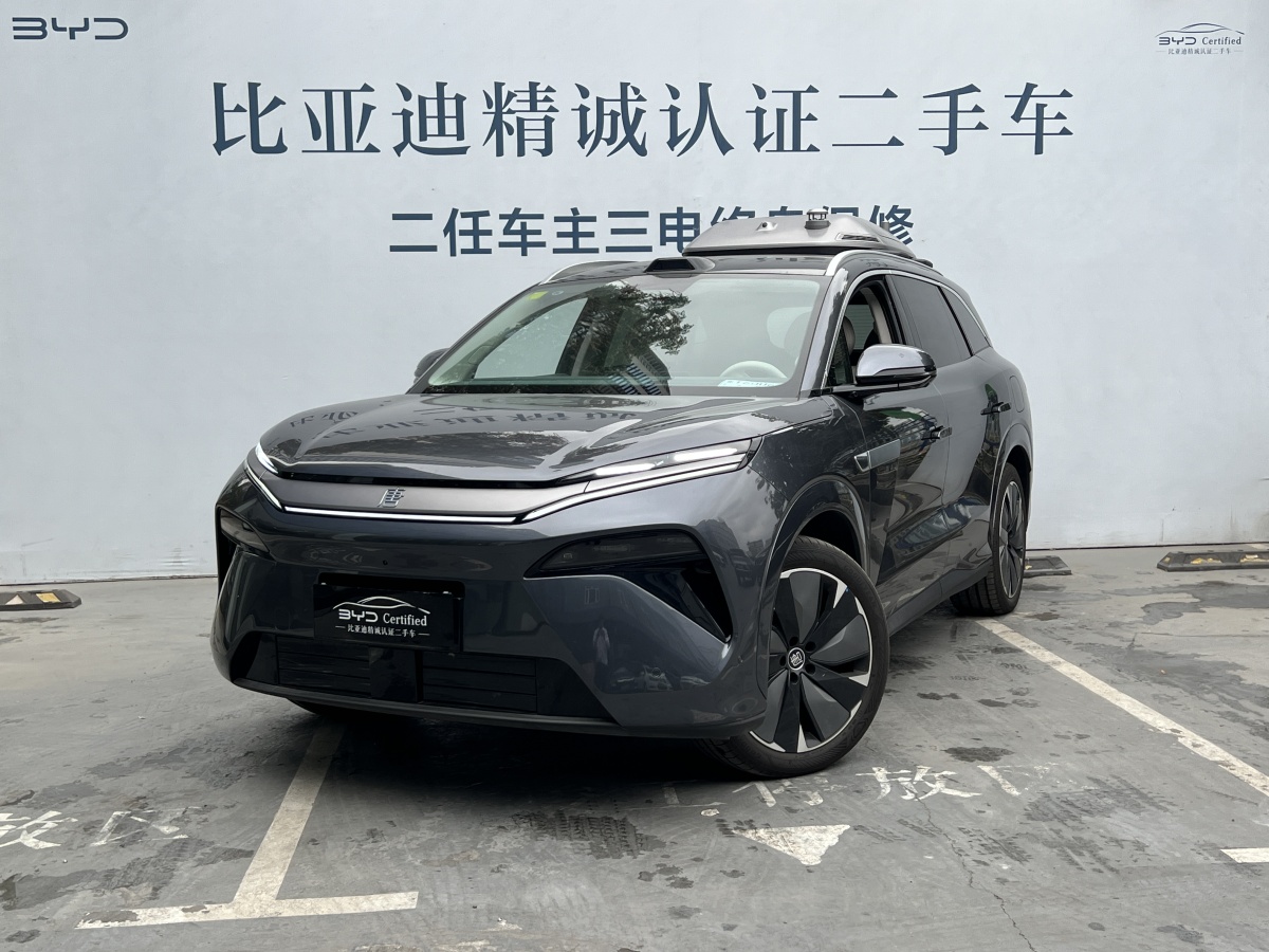 BYD Tang L 2025 immagine di auto 