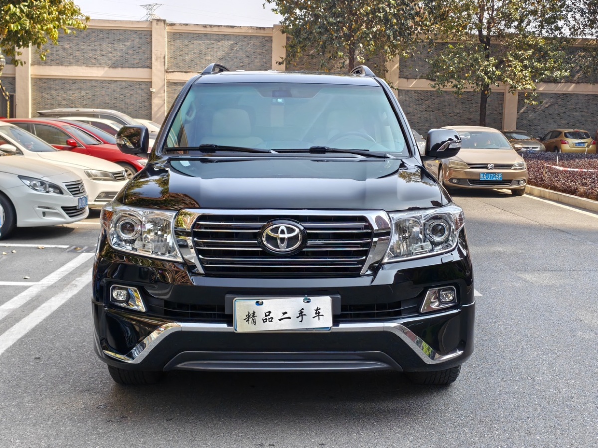 Toyota 2010 car image 
