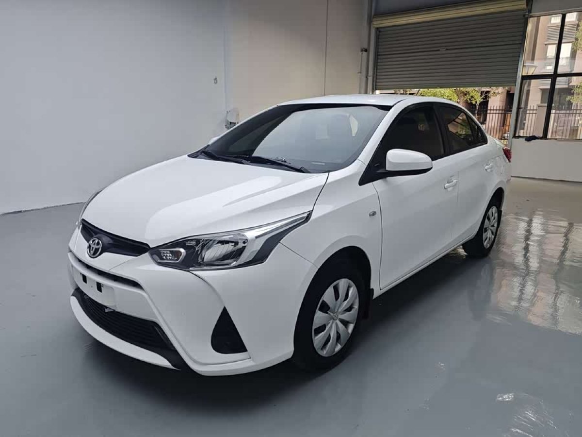 Toyota Yaris L Zhixiang 2021 Toyota Yaris L Zhixiang 2021 صورة سيارة