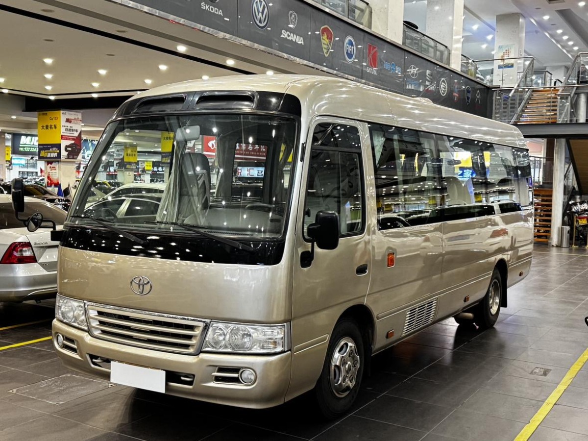 Toyota Coaster 2011 Toyota Coaster 2011 imagem de carro