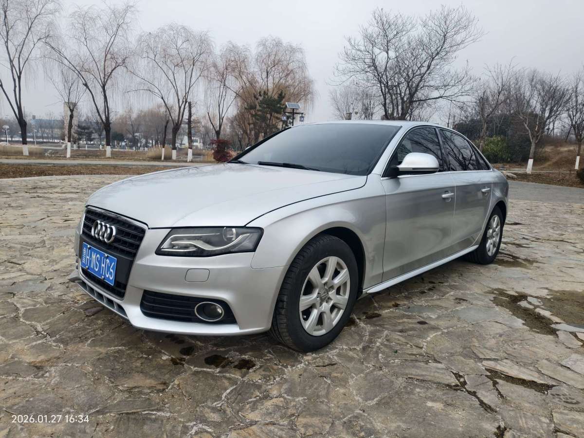 Audi A4L 2010 car image 