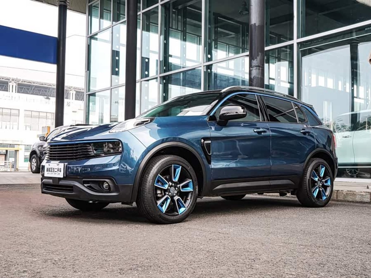 Lynk & Co 01 2018 car image 