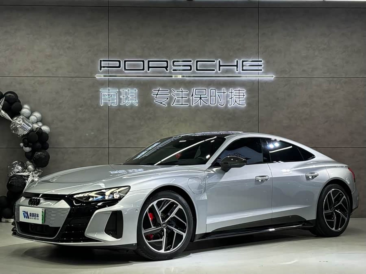 Audi RS e-tron GT 2023 car image 