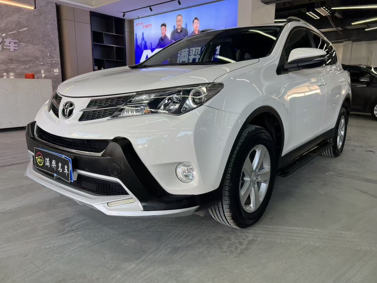 Toyota 2014 car image 