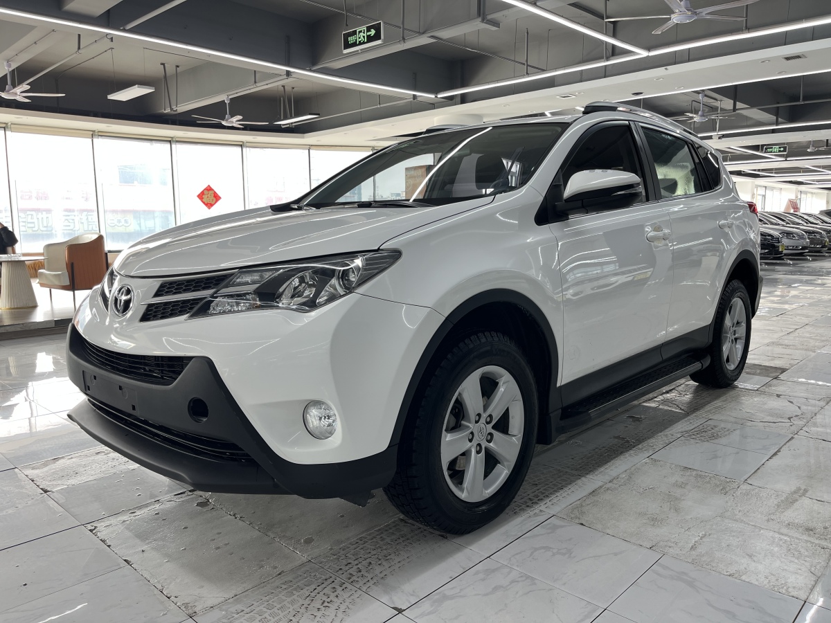 Toyota RAV4 2014 car image 