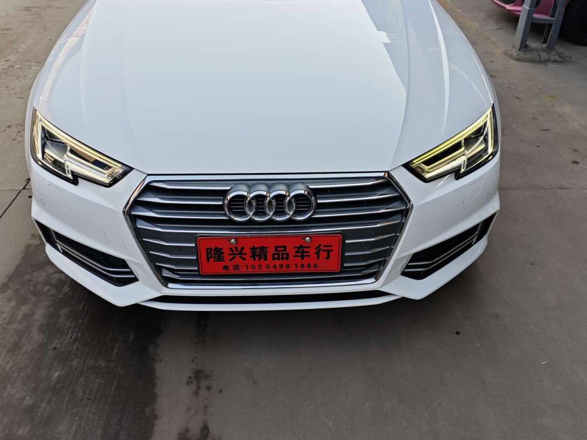 Audi A4L 2018 car image 