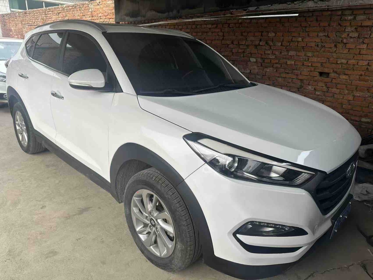 Hyundai Tucson 2016 car image 