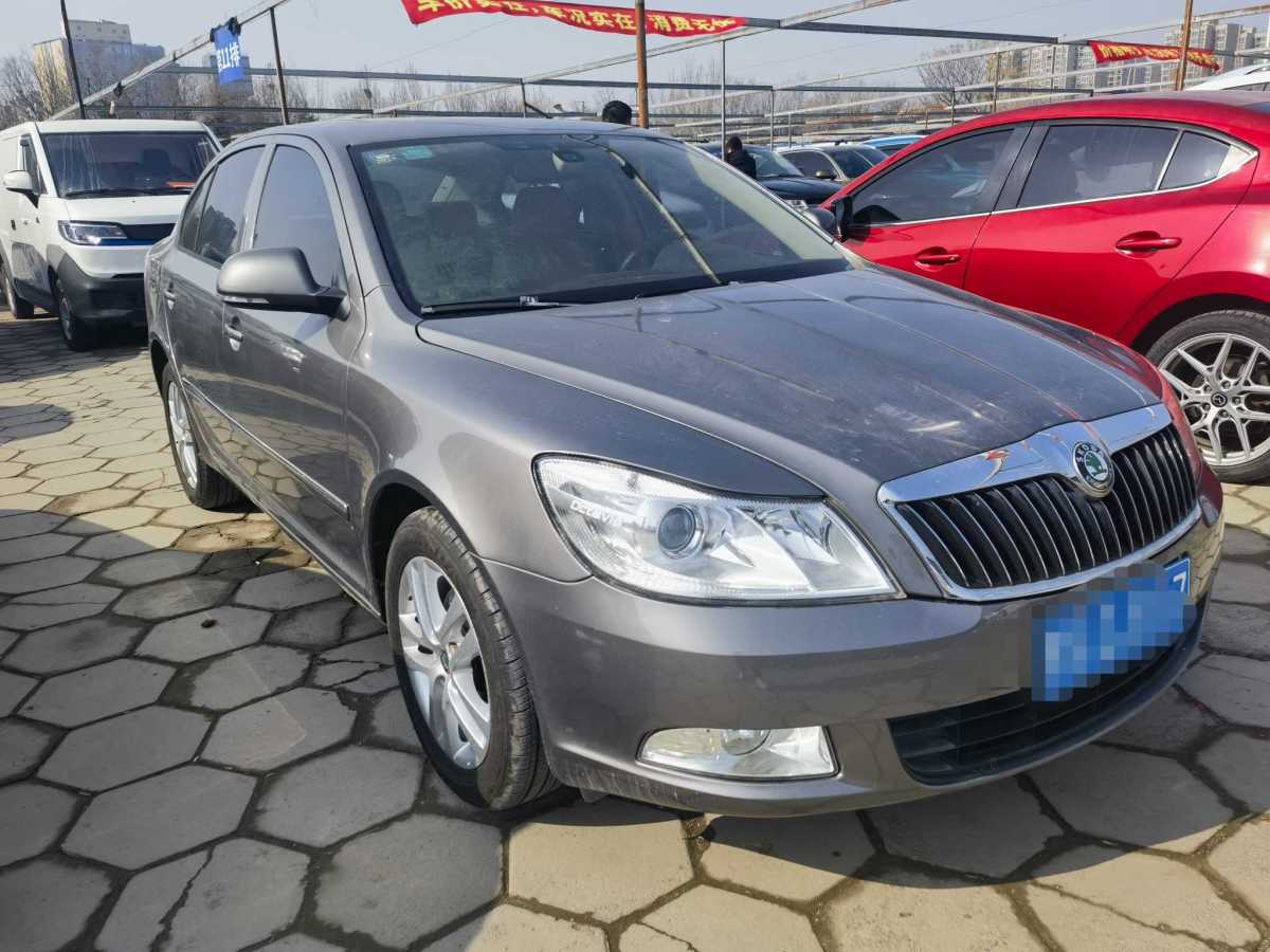 Skoda Octavia 2012 car image 