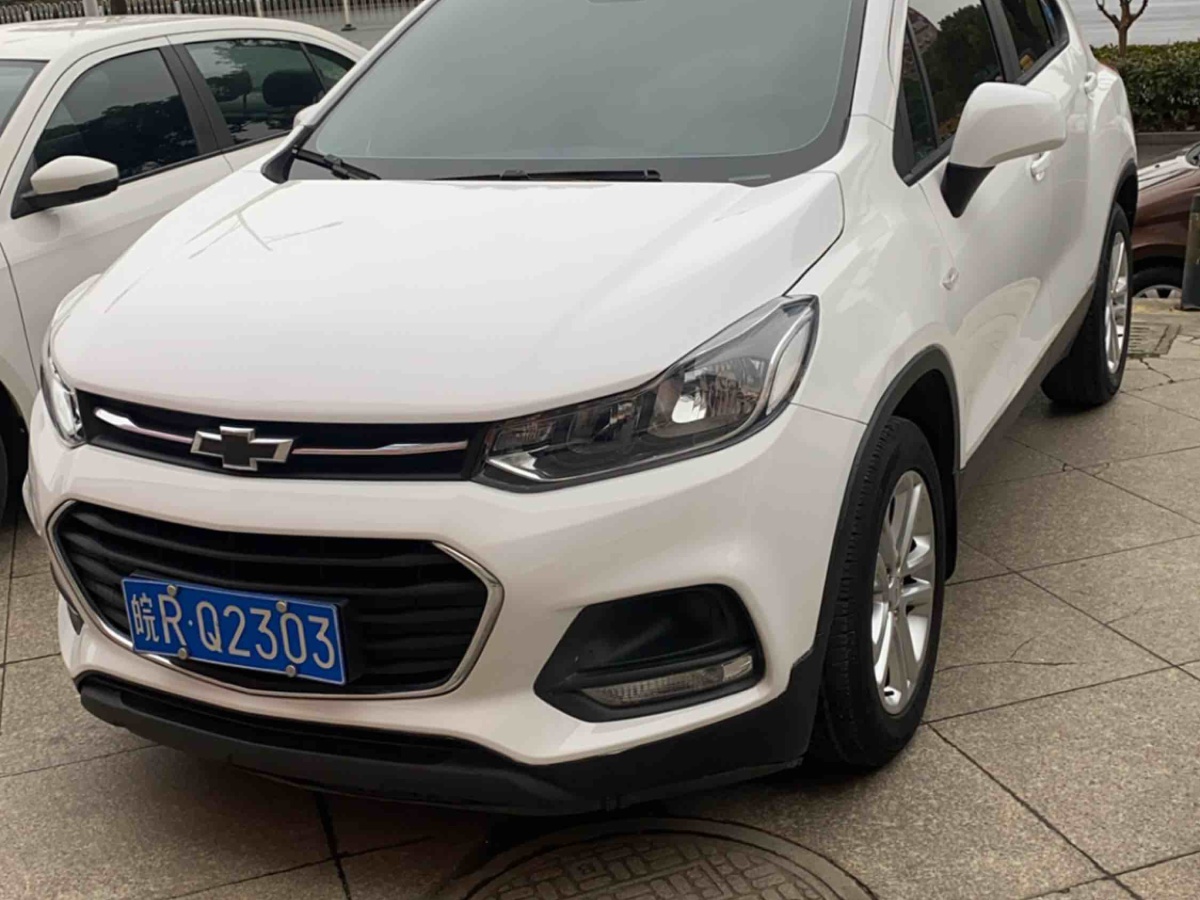 Chevrolet Tracker 2017 car image 