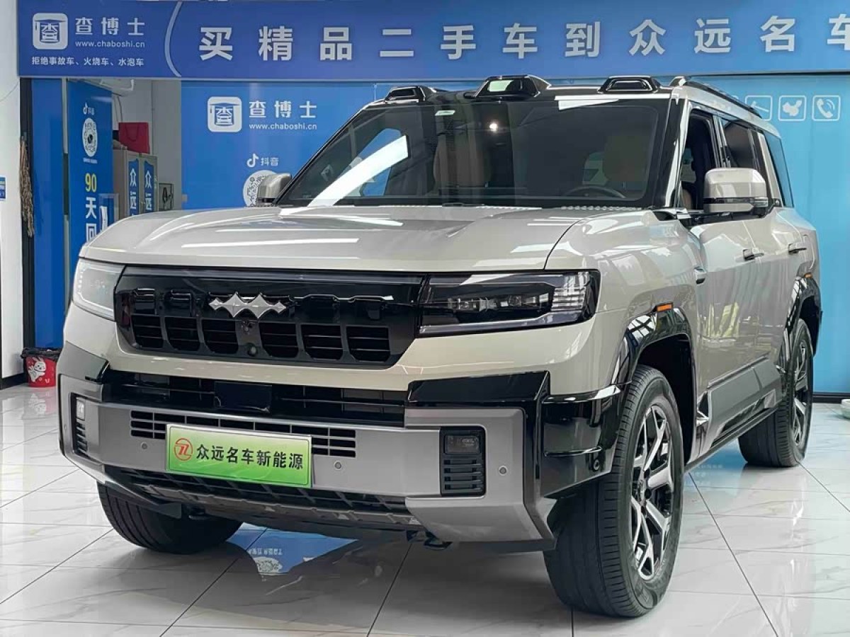 FangChengBao Leopard 8 2024 FangChengBao Leopard 8 2024 car image