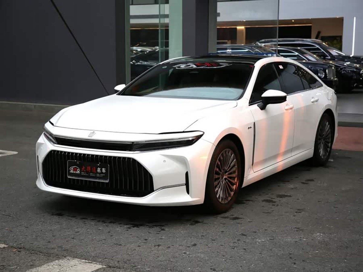 Toyota Crown 2024 Toyota Crown 2024 immagine di auto