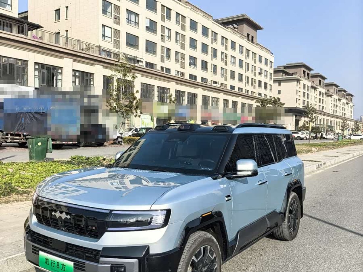 FangChengBao Leopard 8 2025 FangChengBao Leopard 8 2025 car image