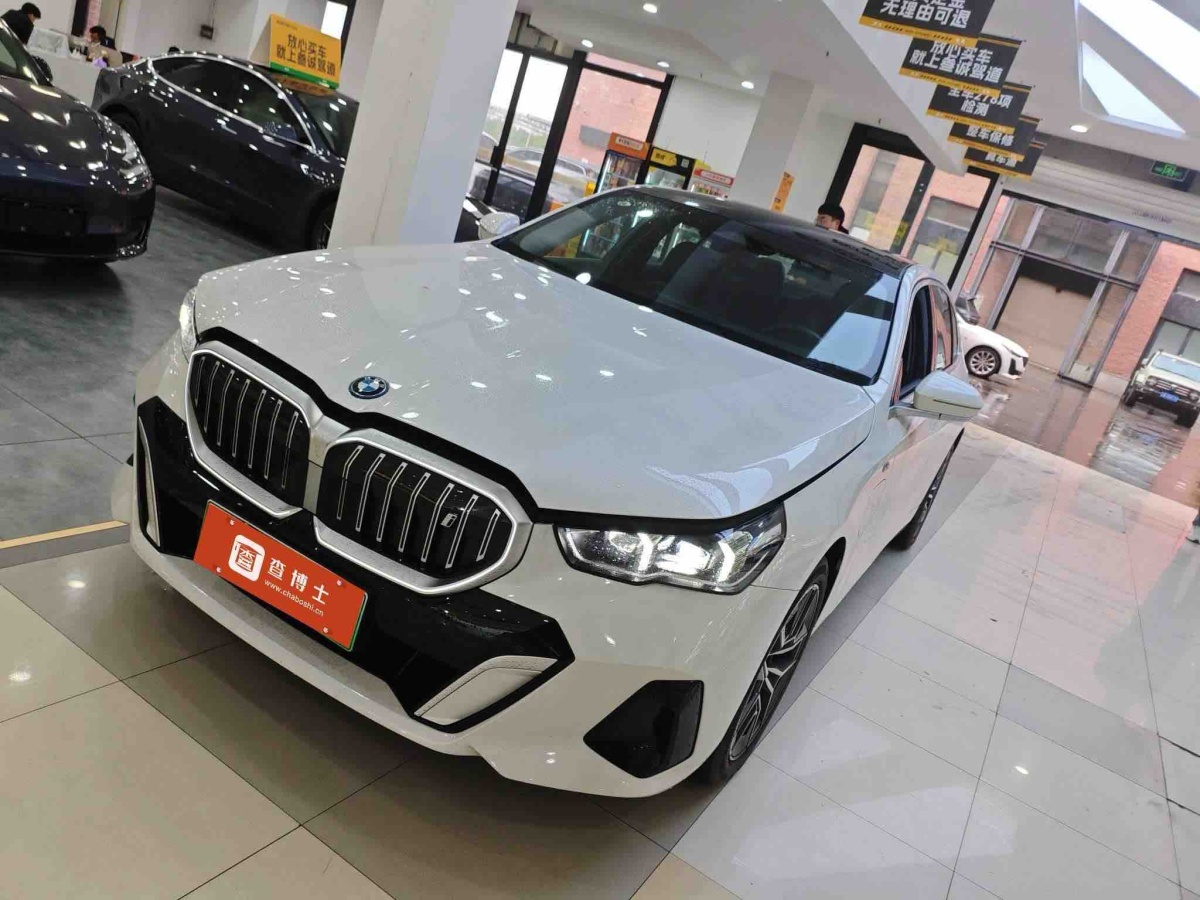 BMW i5 2024 BMW i5 2024 car image