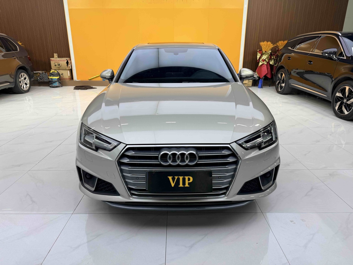 Audi A4L 2019 Audi A4L 2019 car image
