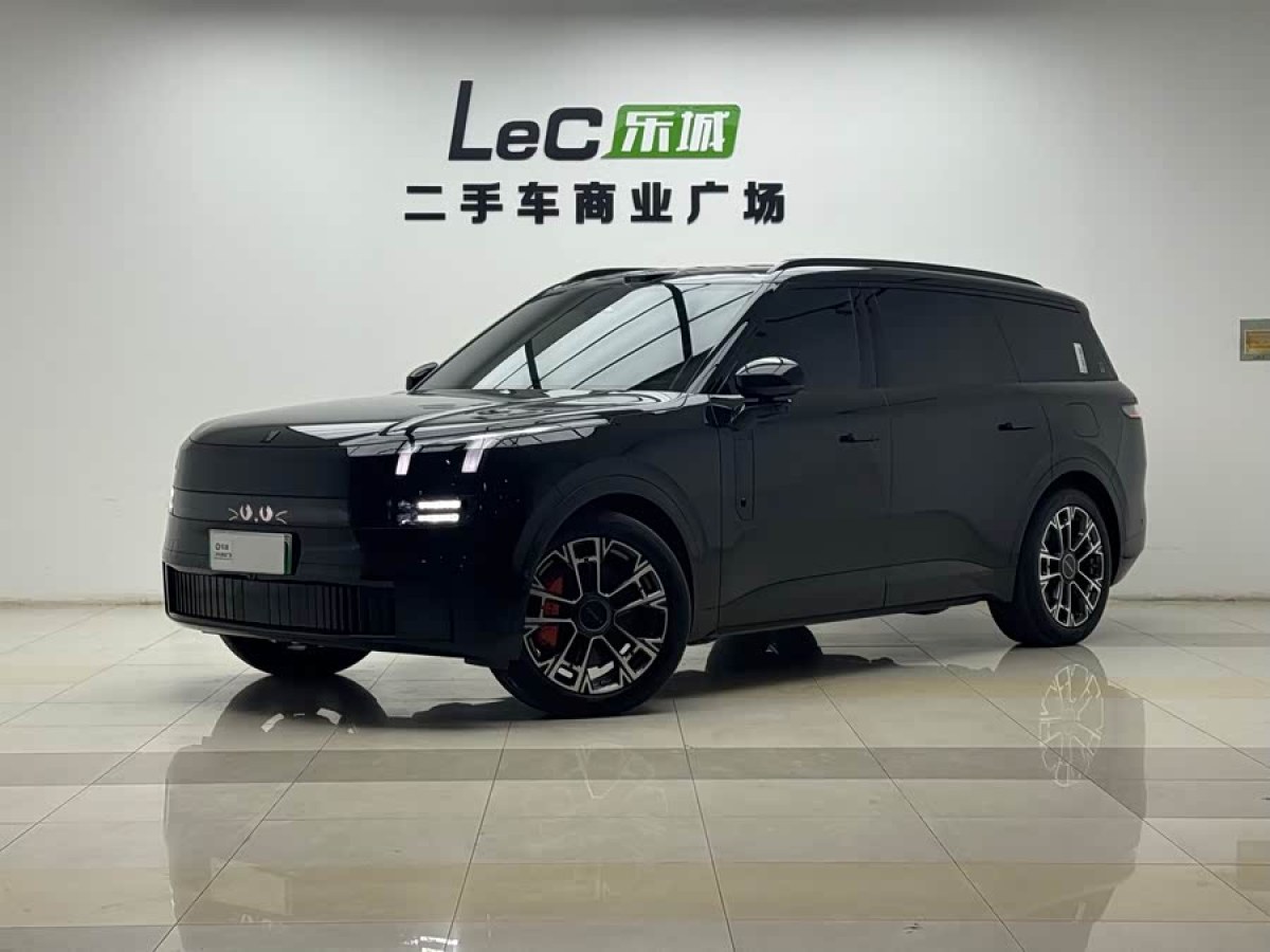 Lynk & Co 900 2025 car image 
