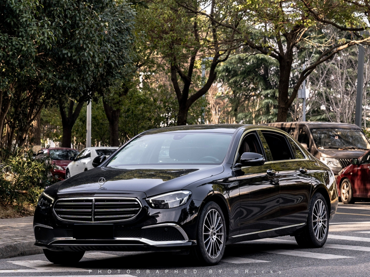 Mercedes-Benz 2023 car image 