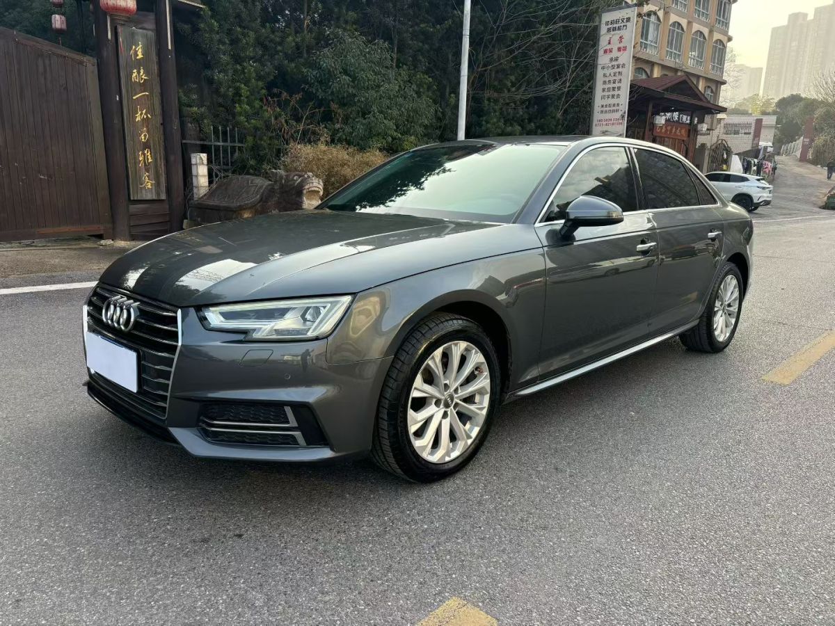 Audi A4L 2019 Audi A4L 2019 car image