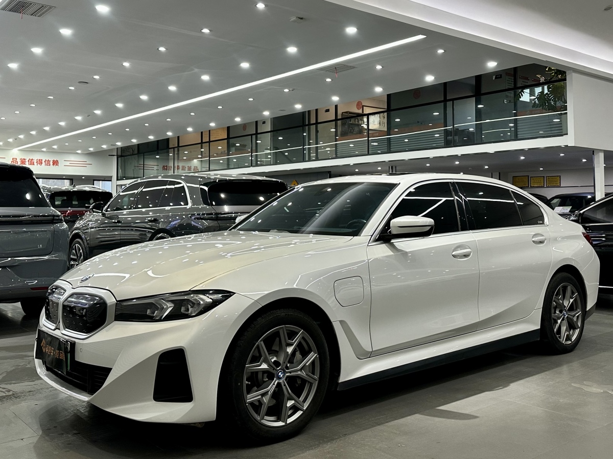 BMW i3 2024 car image 