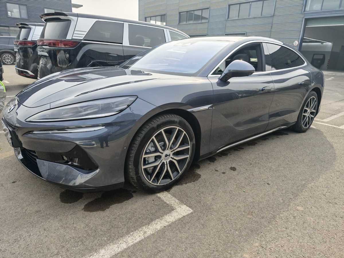 Denza Z9 2024 Denza Z9 2024 immagine di auto