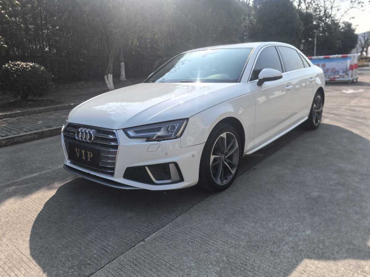 Audi A4L 2020 car image 